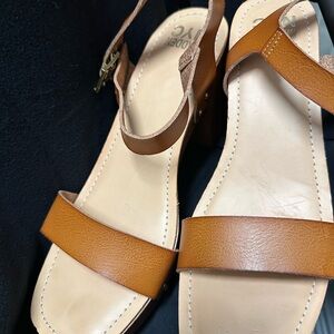 Elegant Tan Leather Sandals